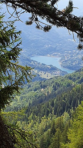 Vue sur le lac du Verney