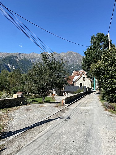 Les 3 ponts via Essoulieux en Bassey - Wandeling vanuit Le Bourg-d'Oisans