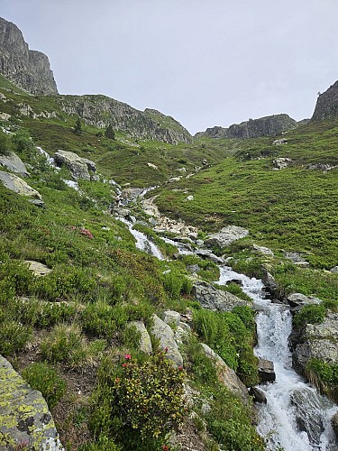 Montée vers le Pas du Pin