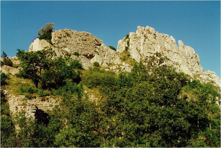 Vers le château du Bezu, depuis la ferme de la Borde Jean-Marie