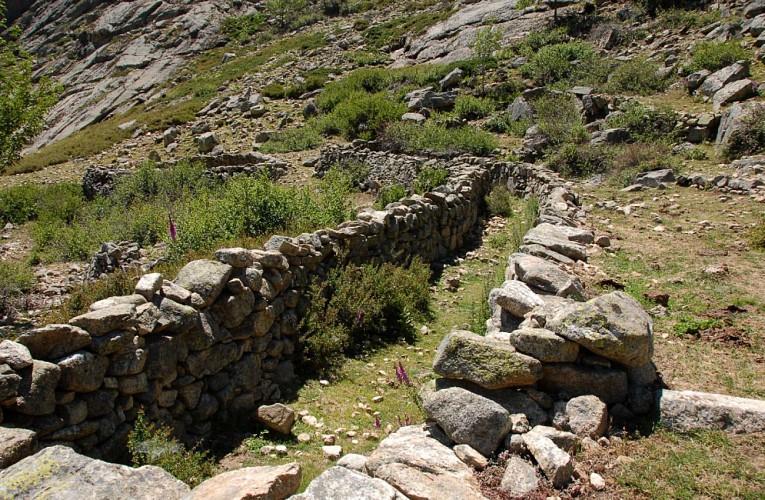 Corse- Région Niolo/Massif Bianco/Verdatu- Lacs de Lancone: Ghiarghe Rosse, Occhi Neri, Maggiore [août 2012]
