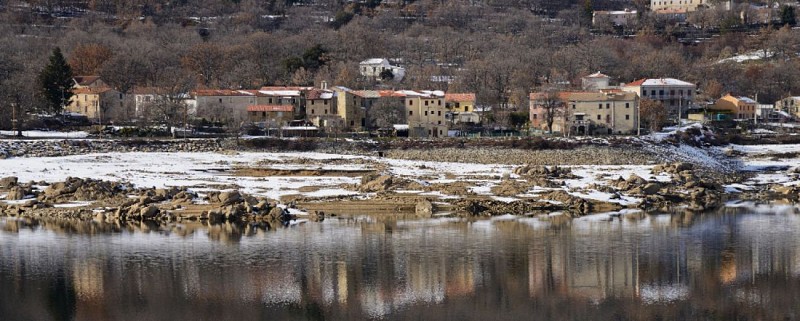 Corse- Région Niolo/Valdu Niellu- Vers Bocca a Croce du barrage de Calacuccia [Neige- février 2013]