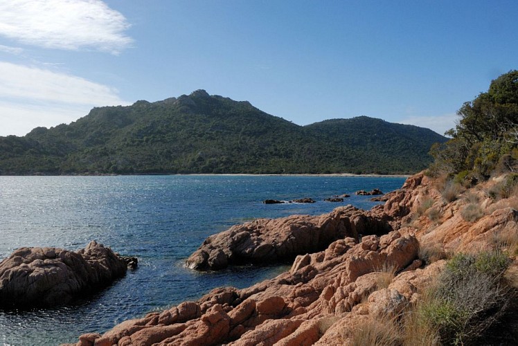 Corse- Région Porto Vecchio- Golfe et plage de Porto Novo [octobre 2011]