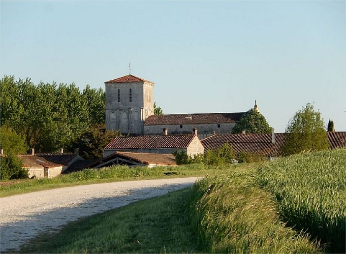 Le village de Doeuil sur le Mignon