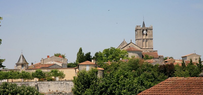 La ville de Saint-Savinien sur Charente