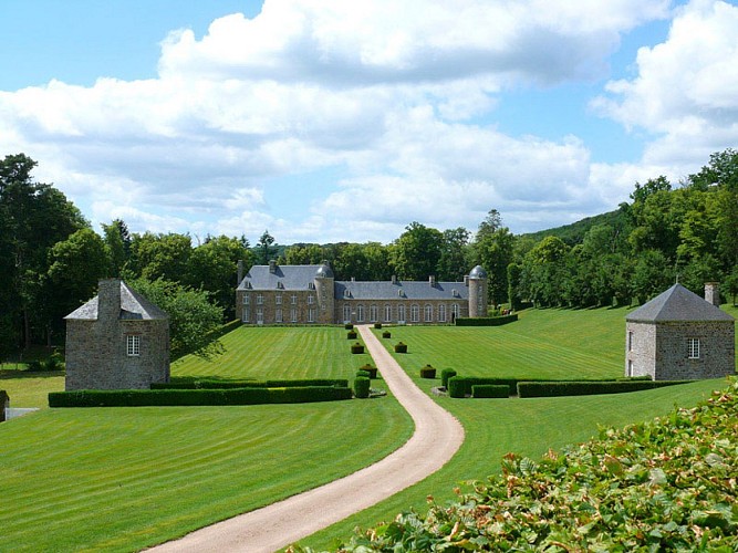 Chateau Pontecoulant en Suisse-Normande