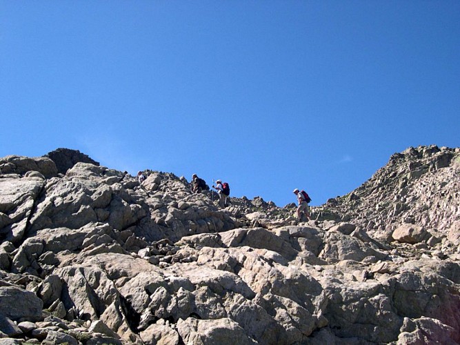 Corse- Région Cortenais/Massif Lombarduccio- Brèche de Goria-Crête Capitello/Alle Porta-Capitello-Melo [août 2004]