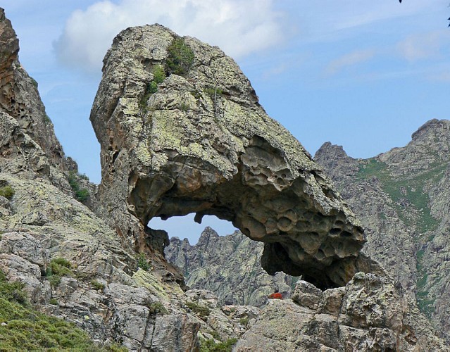 Corse- Région Cortenais/Popolasca- Arche de Castiglione [juin 2007]