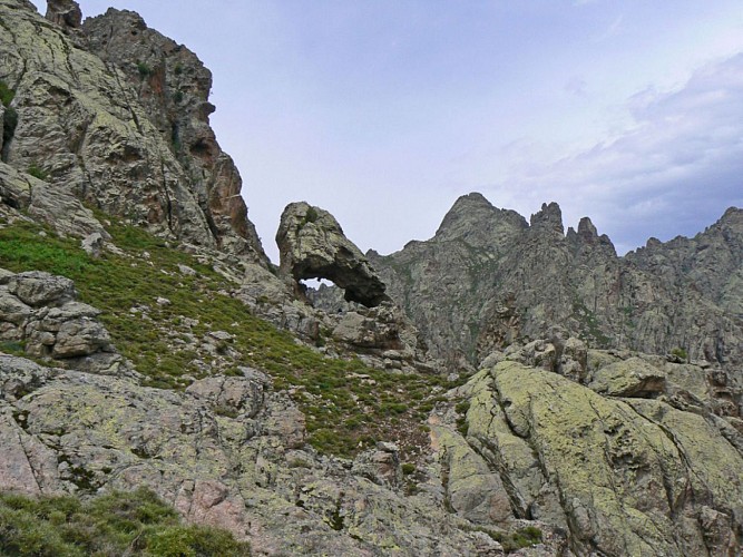 Corse- Région Cortenais/Popolasca- Arche de Castiglione [juin 2007]