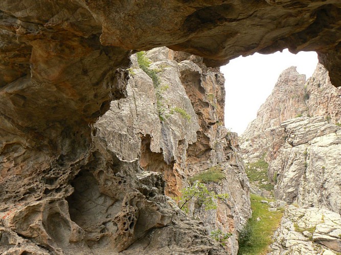 Corse- Région Cortenais/Popolasca- Arche de Castiglione [juin 2007]