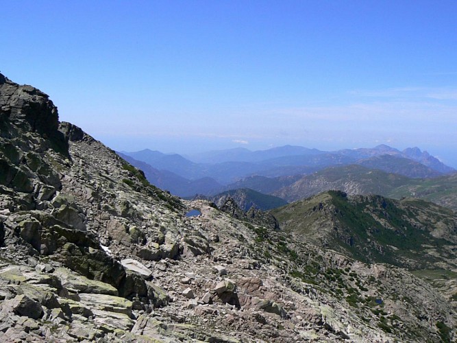 Corse- Région Cortenais/Massif Lombarduccio- Lacs de Rinella par Melo et Capitello [juin 2007]
