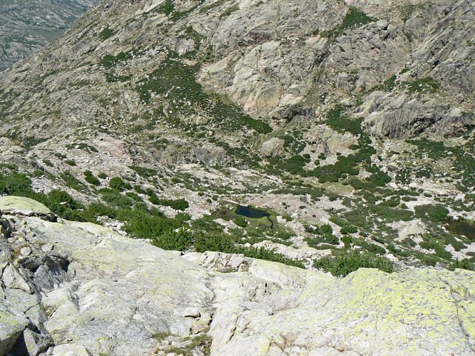 Corse- Région Cortenais/Massif Lombarduccio- Lacs de Rinella par Melo et Capitello [juin 2007]