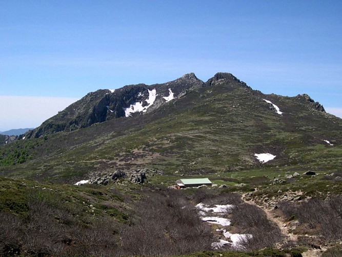 Corse- Région Fiumorbo- Col de Verde- Refuges Usciolu via Prati- Cozzano [mai 2006]