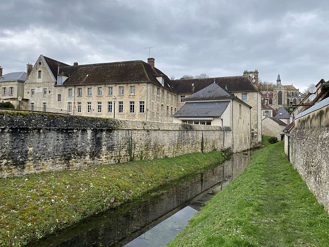 BALADE DANS CHAUMONT-EN-VEXIN