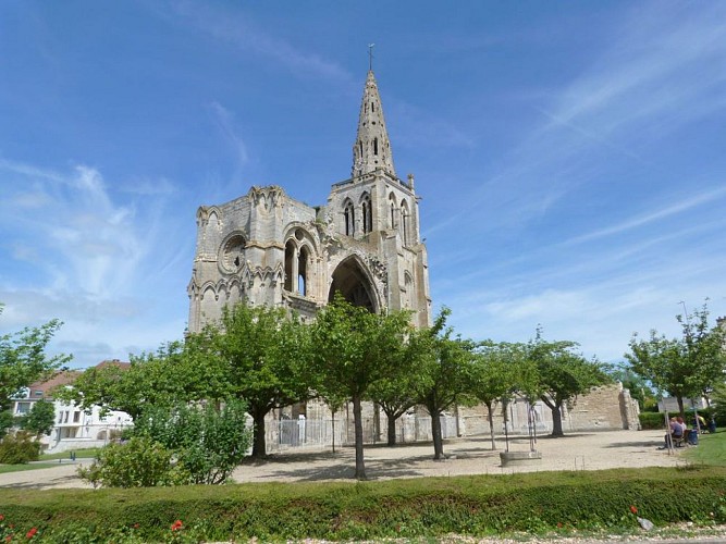 collégiale saint-Thomas