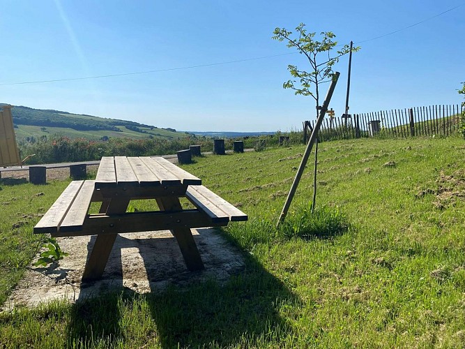 aze-sentier-randonnée-amandine-rostaing-mâcon-sud-bourgogne