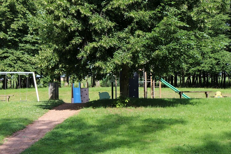 chaintre-aire-jeux-randonnee-anthony-jailloux-macon-sud-bourgogne-0915