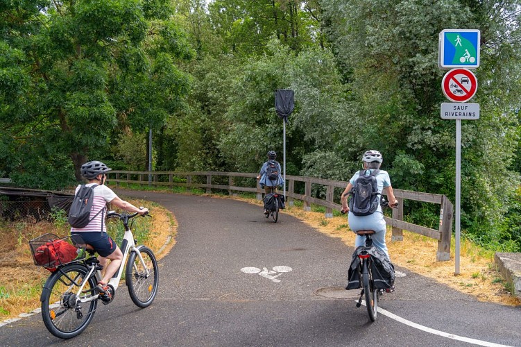Cycling tour Bulles et Bugatti