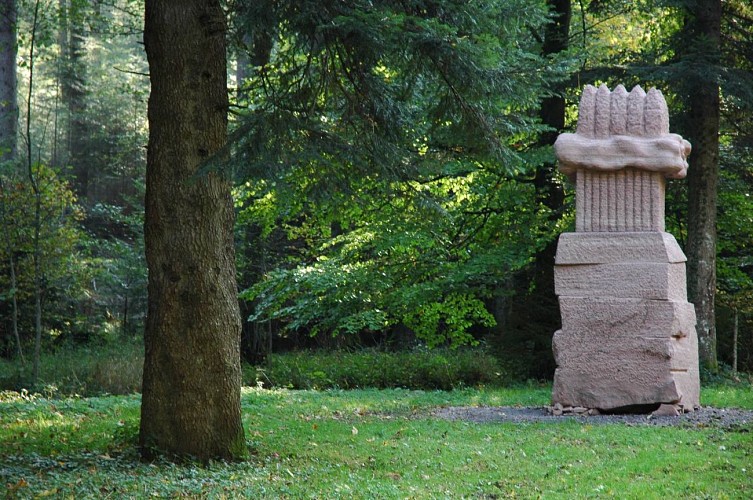 Hiking trail B11: The sculpture trail - Roche solaire 1