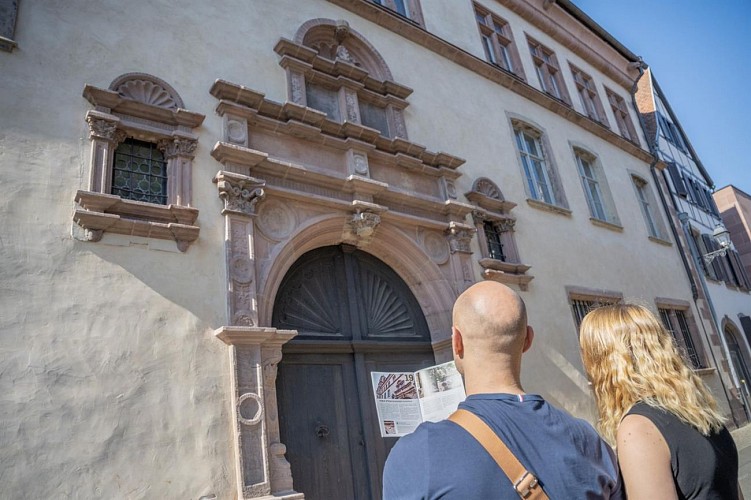 In the footsteps of the lion and the giant Sletto