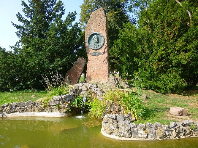 Début de la randonnée au monument Stichaner