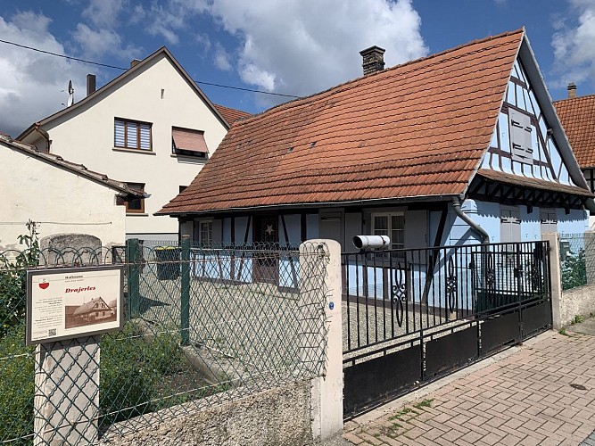 Walking tour: Path of the Hoftname