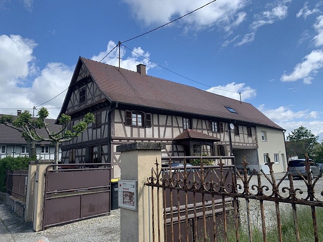 Walking tour: Path of the Hoftname