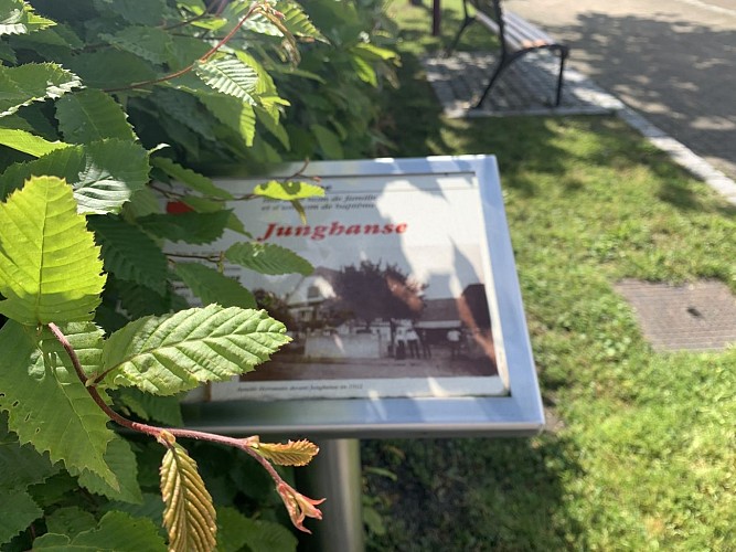 Walking tour: Path of the Hoftname