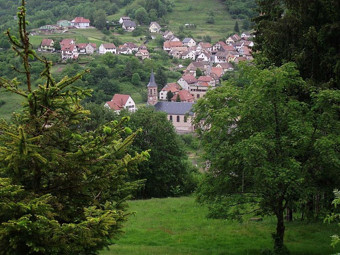 Rundwanderung CDF02 :  Der Wasserfall von La Serva über den Sommerhof