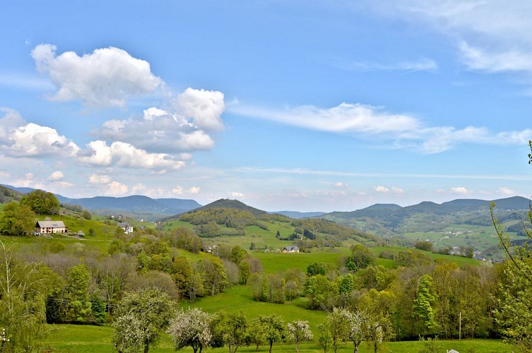 Hiking tour - the ascent to the Lac Blanc by a farmhouse