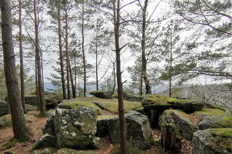 Hiking - Les petits monuments