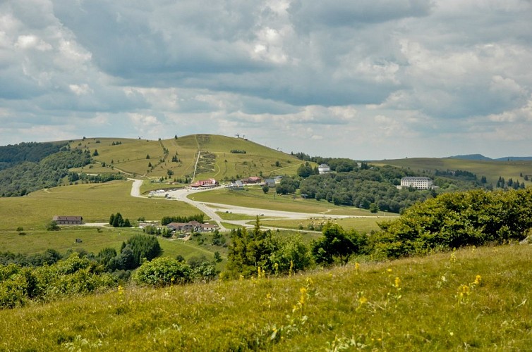 Le sommet du Markstein et ses accès