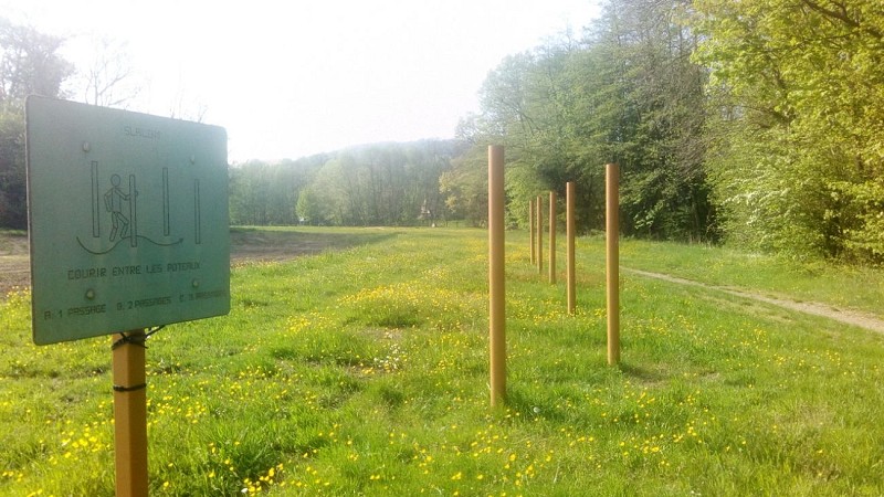 La partie Courir entre les poteaux du parcours de santé de Molsheim
