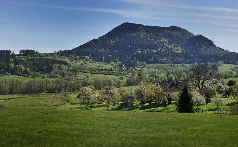 Cycling circuit H03: Around the Climont