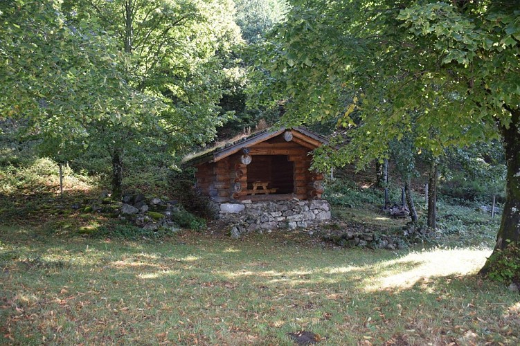 Sentier des tilleuls et allée des châtaigniers