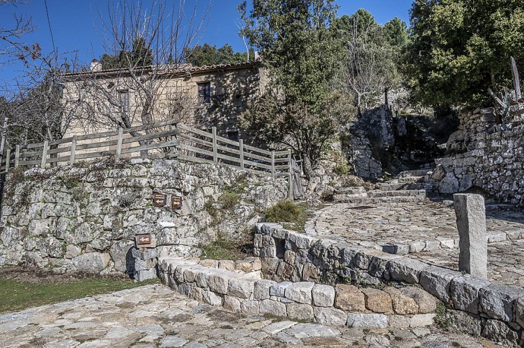 embranchement avec sentier du patrimoine