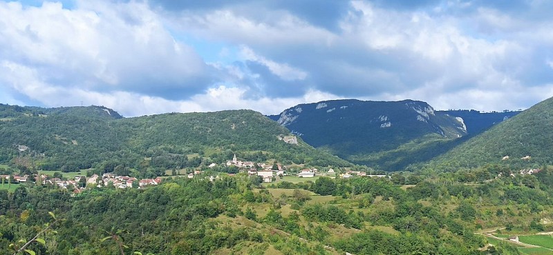 GR® de Pays - Tour du Pays de Lhuis et d'Izieu (Tour durch das Land von Lhuis und Izieu)
