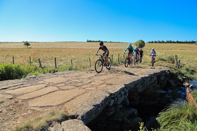 Circuit VTT vers Les ternes Cantal