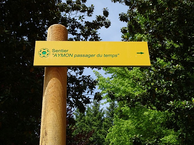 sentier-aymonpassagerdutemps-aixlesbainsrivieradesalpes-panneau