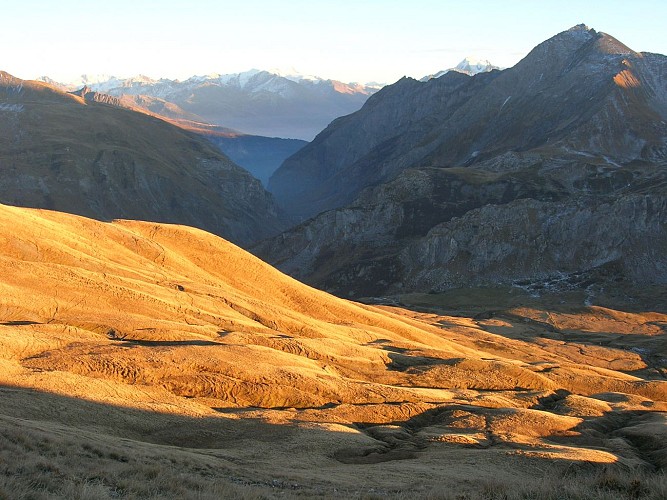 Mini-tour du Beaufortain - Etappe 1 - Van het Plan de la Lai naar de Col de la Croix du Bonhomme Refuge