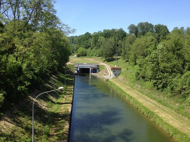 Tunnel_de_Braye-en-Laonnois_(canal,_entrée_Sud)