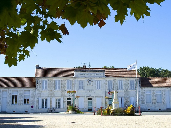 Circuit VTC N2 Salignac sur Charente bourg Flow Velo Prunelas Charente 6