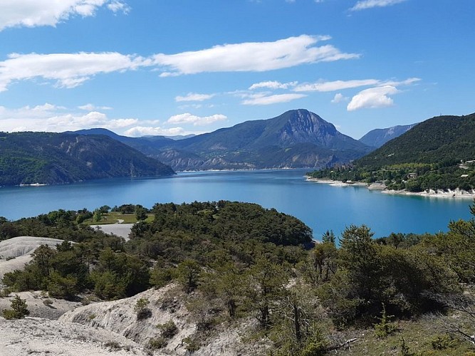 Sur les hauteurs de Trémouilles