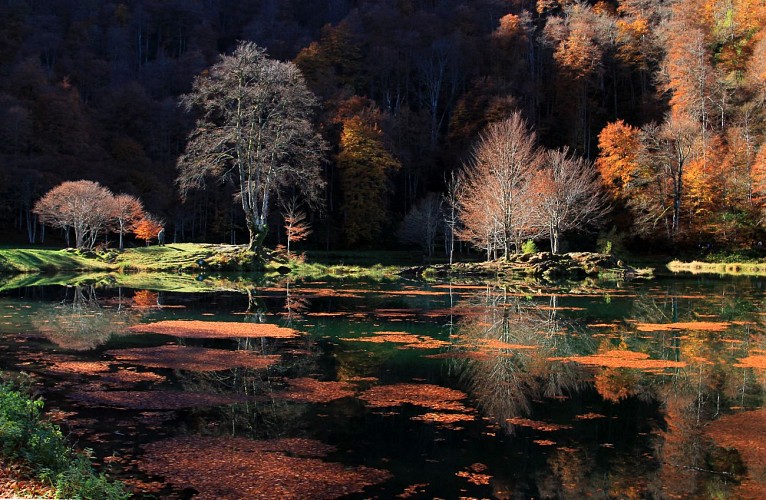 Ayet - Bethmale Lake