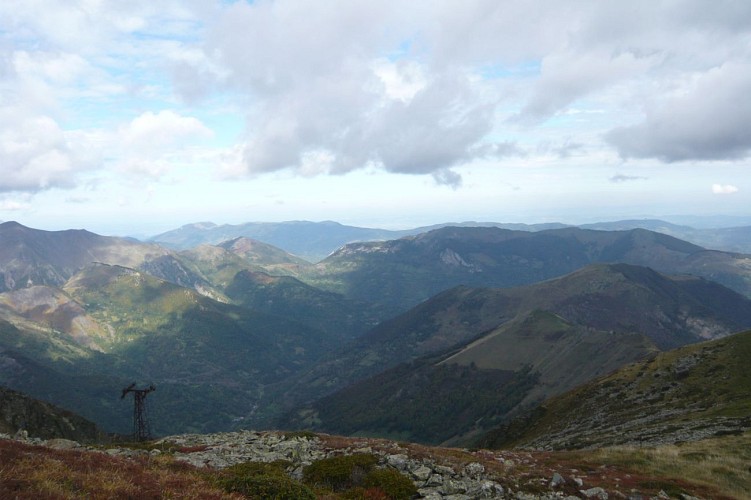 Vue sur le piémont depuis le sentier