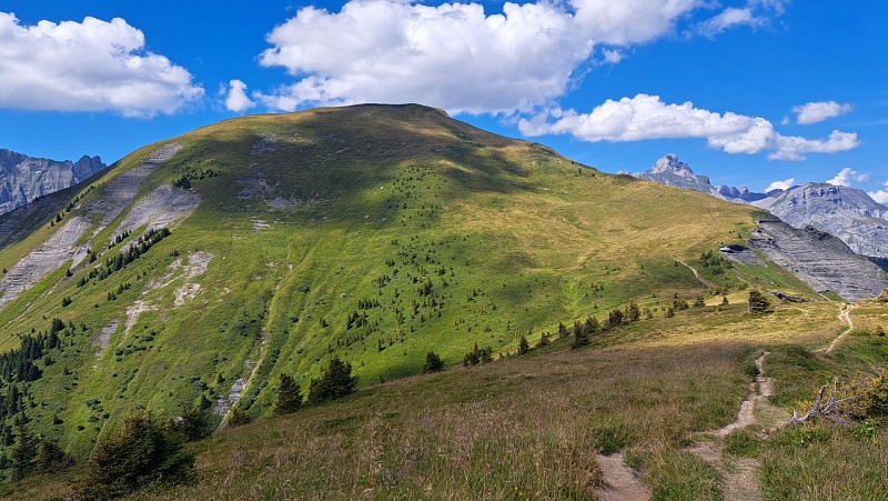 Grand Croisse Baulet from Avenaz - footpath_Cordon