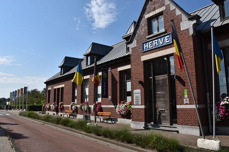 Façade fleurie maison tourisme_2023-redim©MT Pays de Herve