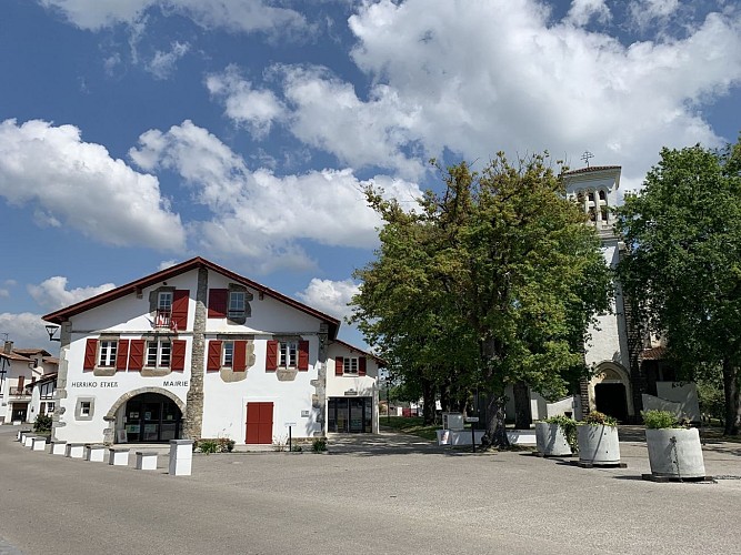 Larressore_mairie et église