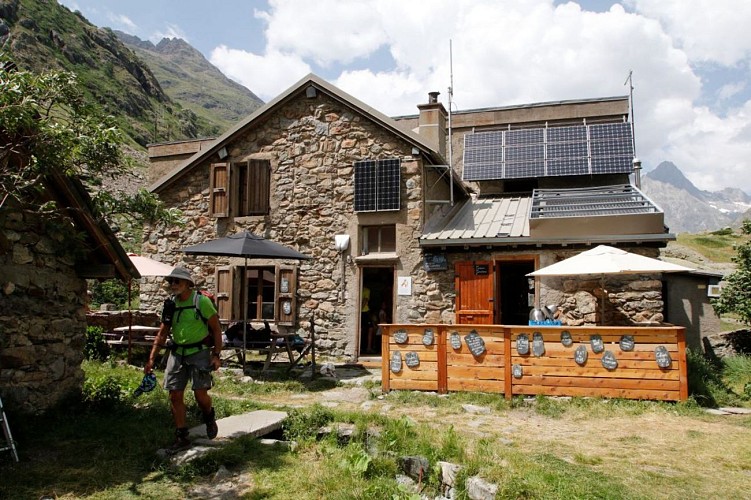 Le lac des Fétoules et la Lavey