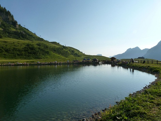 Lake La Cour by Rosay gondola lift